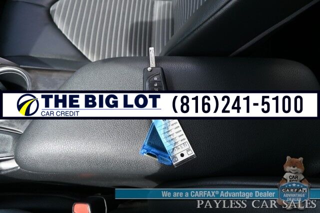 2021 Toyota Camry SE / Power Driver&apos;s Seat / Leather Trimmed Seats / Adaptive Cruise Control / Lane Departure & Forward Collision Alert / Apple CarPlay & Android Auto / USB Input / Back Up Camera / Alloy Wheels / 39 MPG Banglore