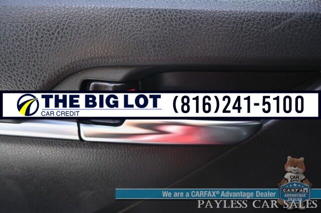 2021 Toyota Camry SE / Power Driver&apos;s Seat / Leather Trimmed Seats / Adaptive Cruise Control / Lane Departure & Forward Collision Alert / Apple CarPlay & Android Auto / USB Input / Back Up Camera / Alloy Wheels / 39 MPG Banglore