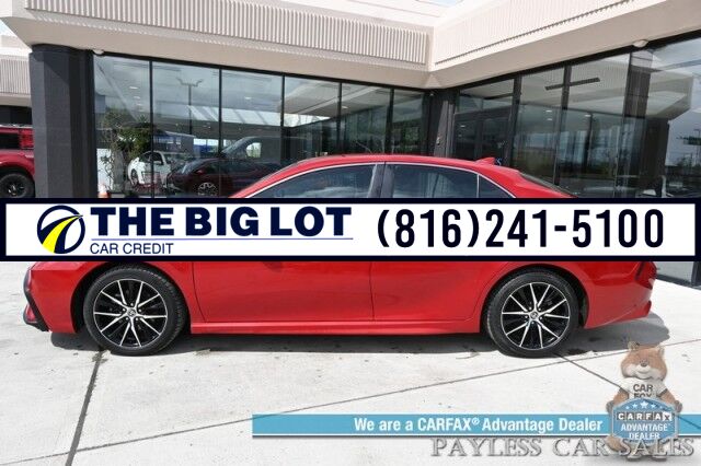 2021 Toyota Camry SE / Power Driver&apos;s Seat / Leather Trimmed Seats / Adaptive Cruise Control / Lane Departure & Forward Collision Alert / Apple CarPlay & Android Auto / USB Input / Back Up Camera / Alloy Wheels / 39 MPG Banglore