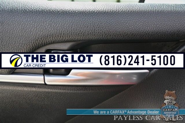 2021 Toyota Camry SE / Power Driver&apos;s Seat / Leather Trimmed Seats / Adaptive Cruise Control / Lane Departure & Forward Collision Alert / Apple CarPlay & Android Auto / USB Input / Back Up Camera / Alloy Wheels / 39 MPG Banglore
