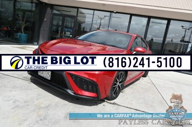 2021 Toyota Camry SE / Power Driver&apos;s Seat / Leather Trimmed Seats / Adaptive Cruise Control / Lane Departure & Forward Collision Alert / Apple CarPlay & Android Auto / USB Input / Back Up Camera / Alloy Wheels / 39 MPG Banglore