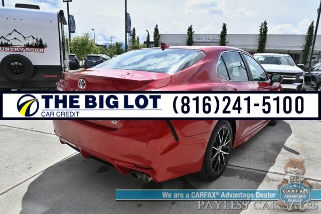 2021 Toyota Camry SE / Power Driver&apos;s Seat / Leather Trimmed Seats / Adaptive Cruise Control / Lane Departure & Forward Collision Alert / Apple CarPlay & Android Auto / USB Input / Back Up Camera / Alloy Wheels / 39 MPG Banglore