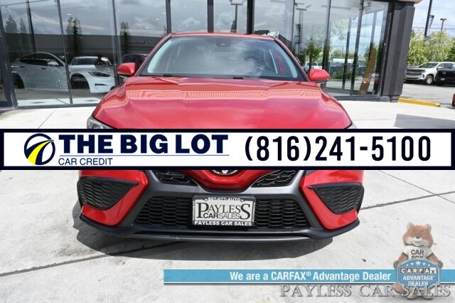 2021 Toyota Camry SE / Power Driver&apos;s Seat / Leather Trimmed Seats / Adaptive Cruise Control / Lane Departure & Forward Collision Alert / Apple CarPlay & Android Auto / USB Input / Back Up Camera / Alloy Wheels / 39 MPG Banglore