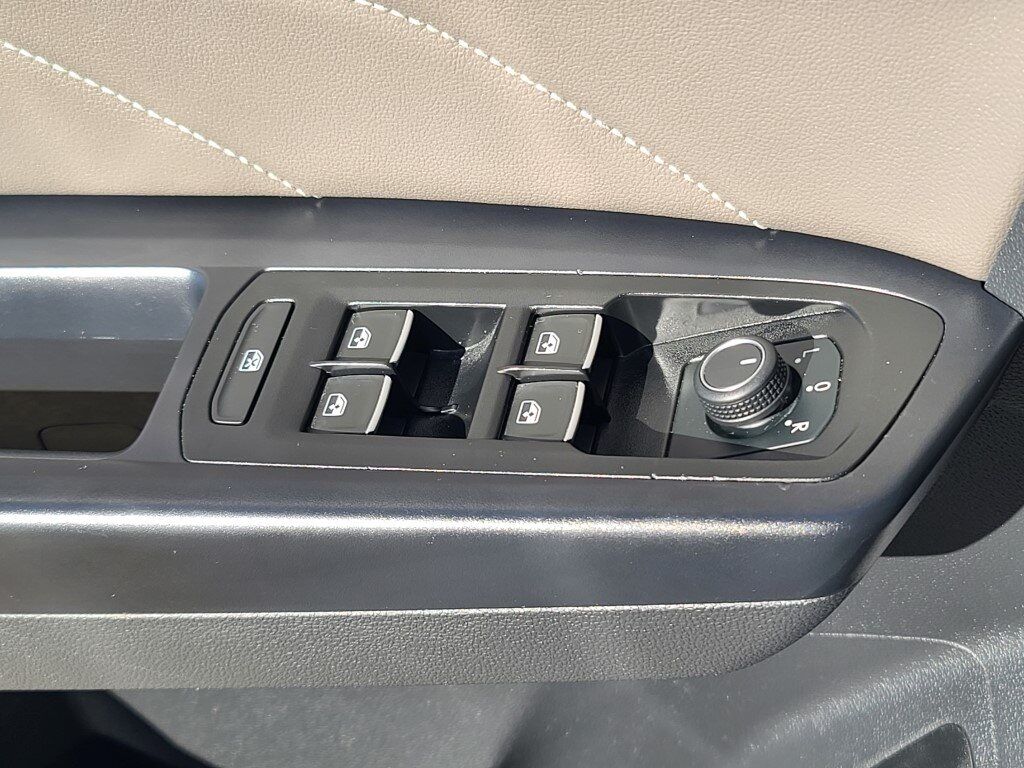 2021 Volkswagen Atlas Cross Sport 2.0T SE w/Technology Springfield VA