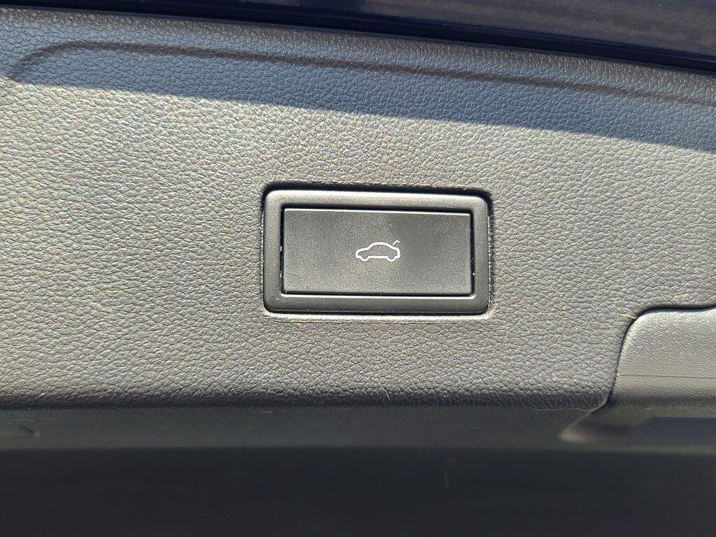 2021 Volkswagen Atlas Cross Sport 2.0T SE w/Technology Springfield VA