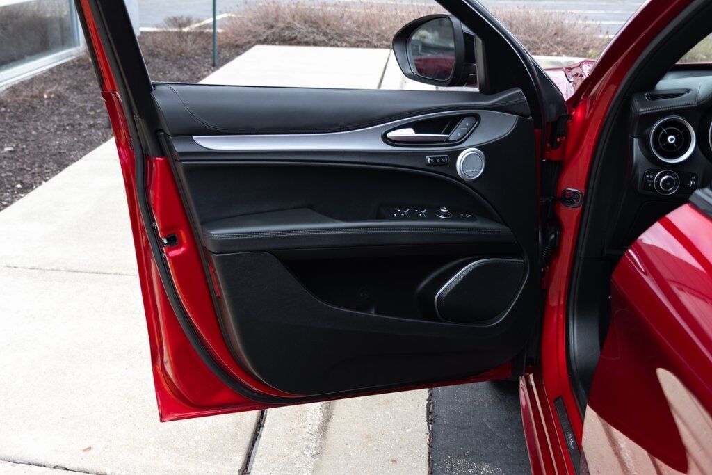 2022 Alfa Romeo Stelvio Veloce Kenosha WI