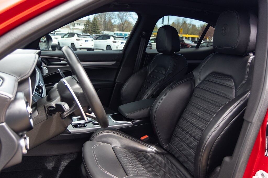 2022 Alfa Romeo Stelvio Veloce Kenosha WI