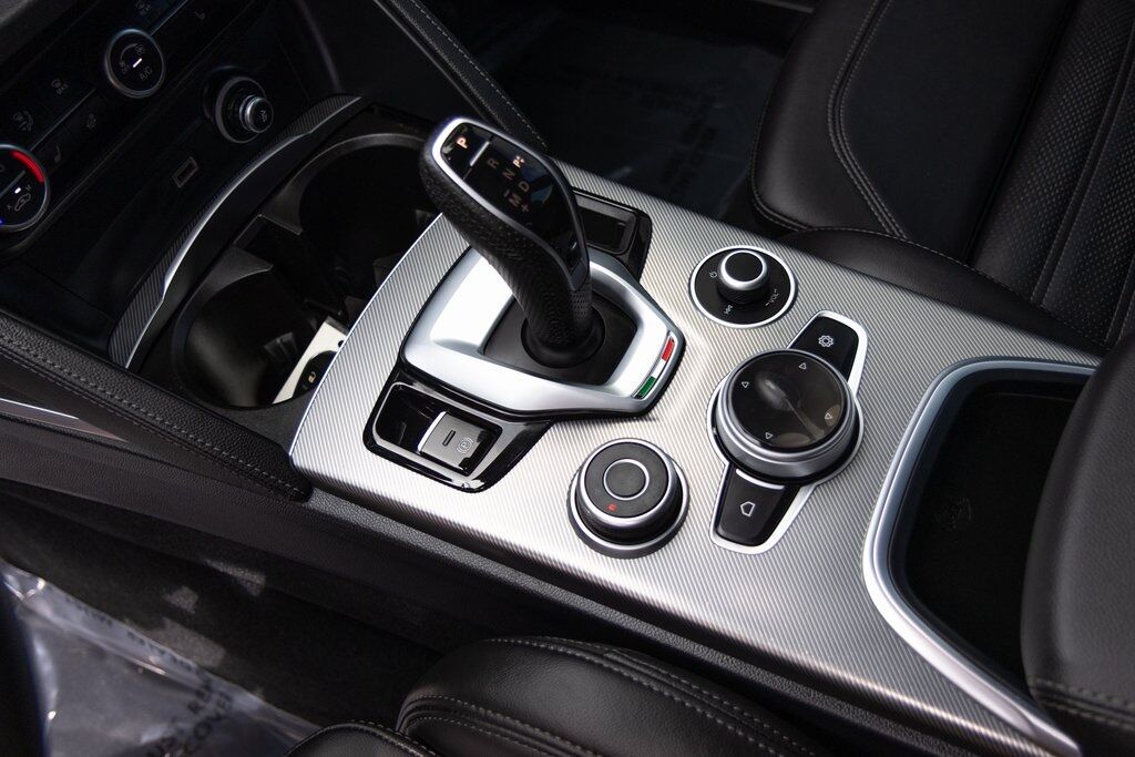 2022 Alfa Romeo Stelvio Veloce Kenosha WI
