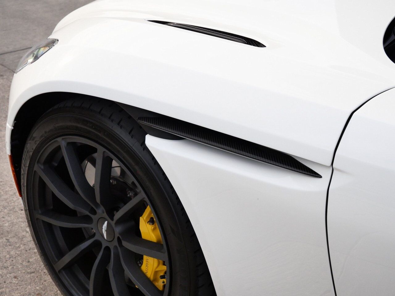 2022 Aston Martin DB11 Lawrence KS