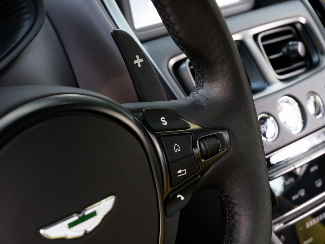 2022 Aston Martin DB11 Lawrence KS