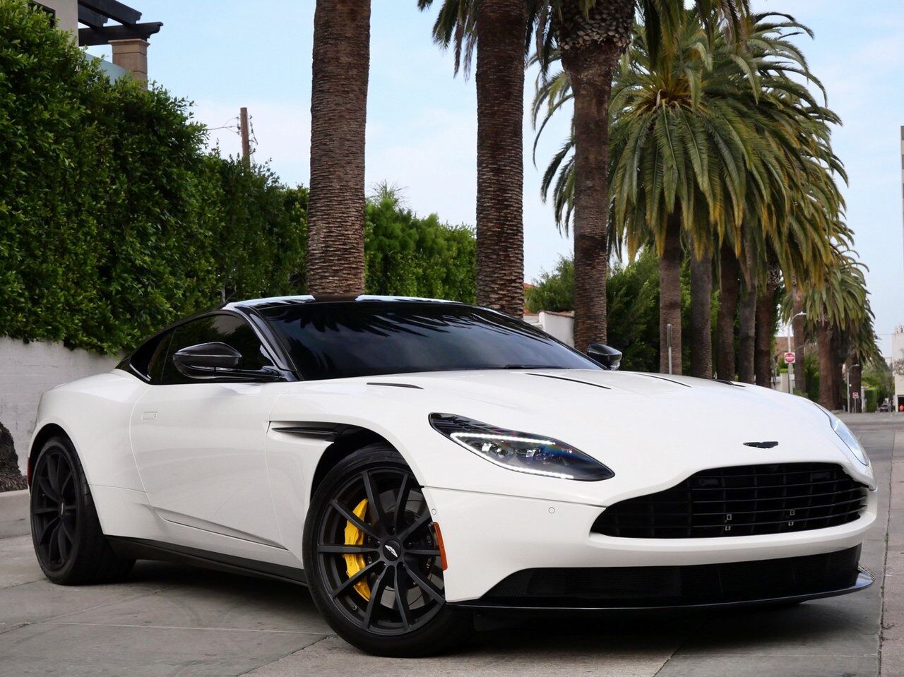 2022 Aston Martin DB11