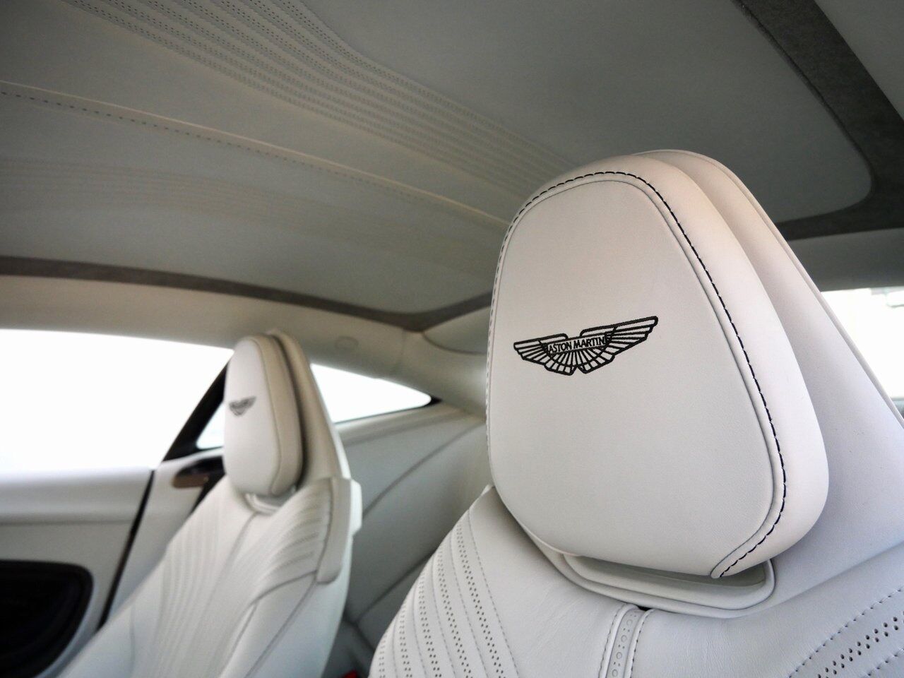 2022 Aston Martin DB11 Lawrence KS