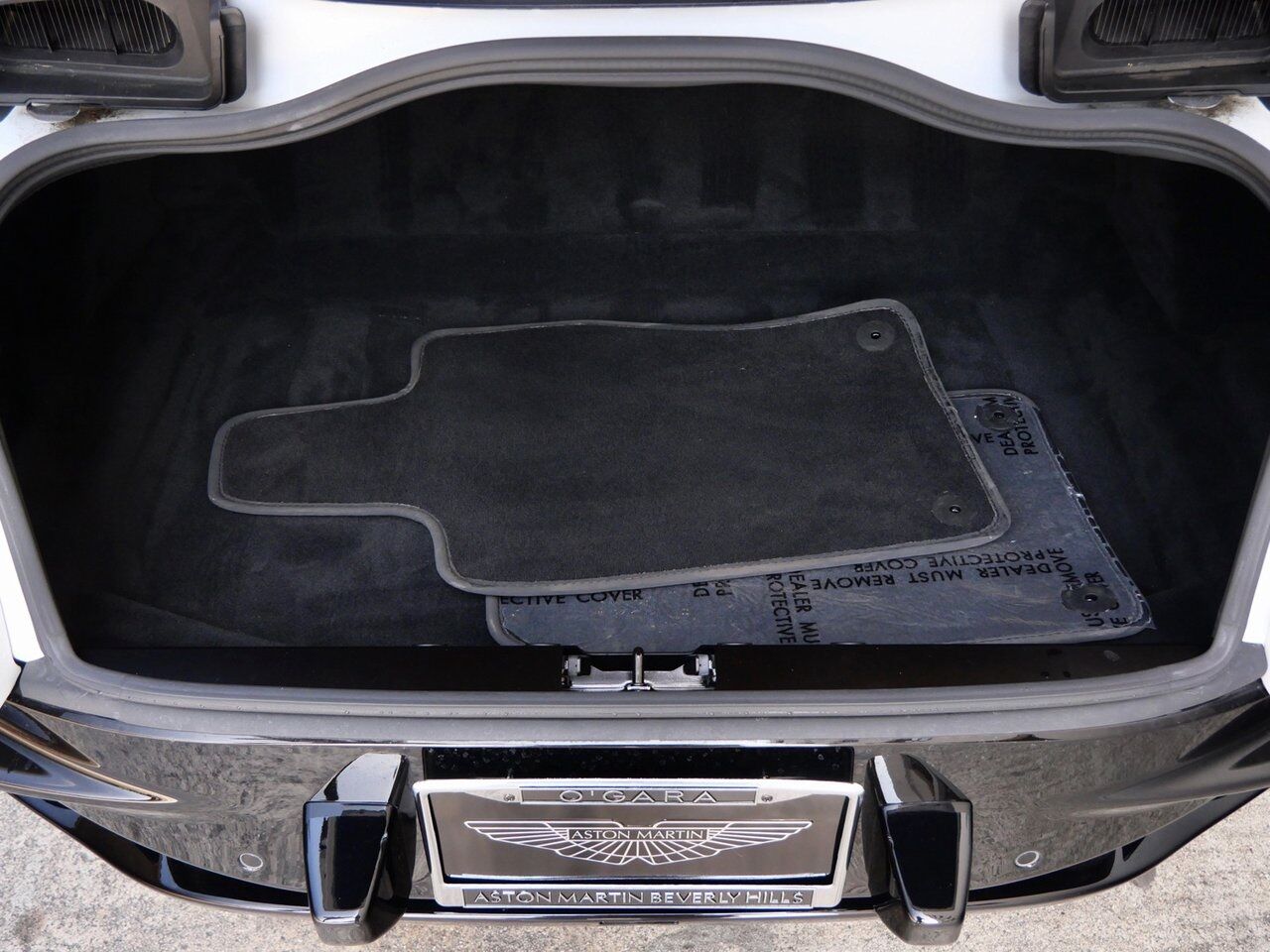 2022 Aston Martin DB11 Lawrence KS