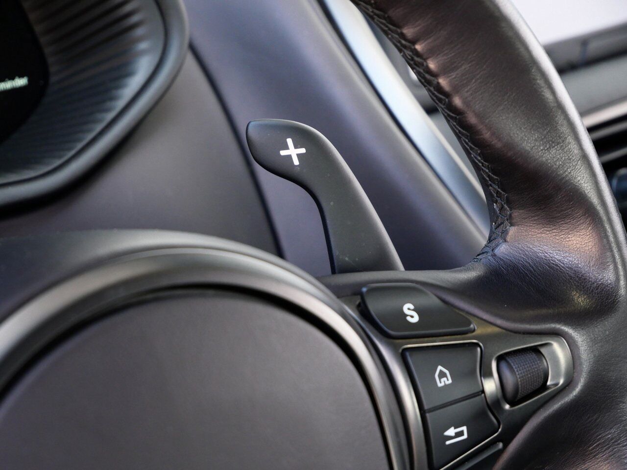 2022 Aston Martin DB11 Lawrence KS