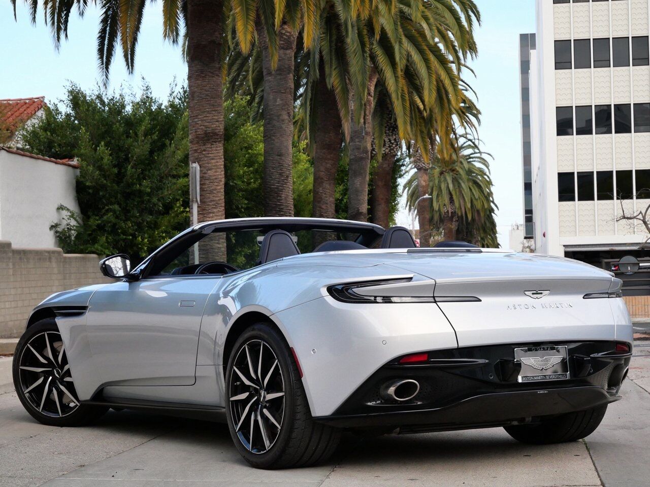 2022 Aston Martin DB11 Volante Volante