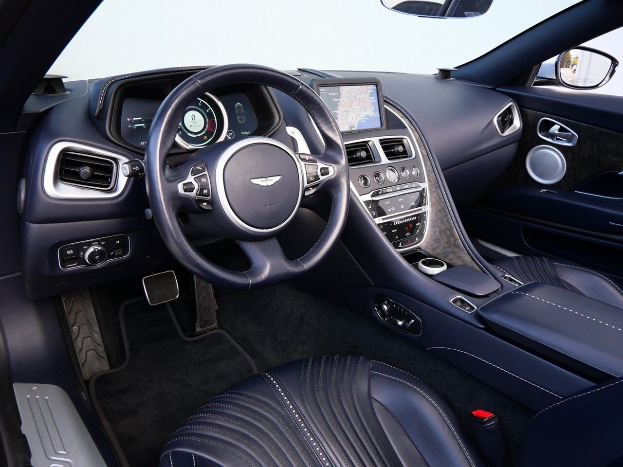 2022 Aston Martin DB11 Volante Volante