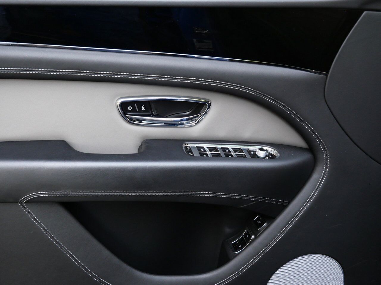 2022 Bentley Bentayga S S Lawrence KS