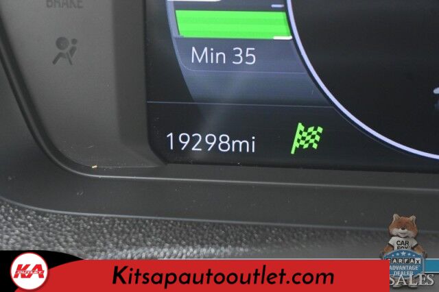 2022 Chevrolet Bolt EV 2LT / Auto Start / Power & Heated Leather Seats / Bose Speakers / Adaptive Cruise Control / Lane Depart & Blind Spot Alert / Apple CarPlay & Android Auto / Back Up Cam / Keyless Entry & Start / 259 Mile Range Banglore