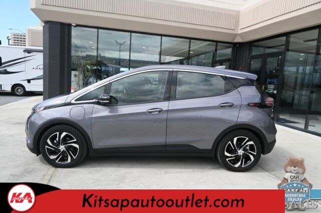 2022 Chevrolet Bolt EV 2LT / Auto Start / Power & Heated Leather Seats / Bose Speakers / Adaptive Cruise Control / Lane Depart & Blind Spot Alert / Apple CarPlay & Android Auto / Back Up Cam / Keyless Entry & Start / 259 Mile Range Banglore