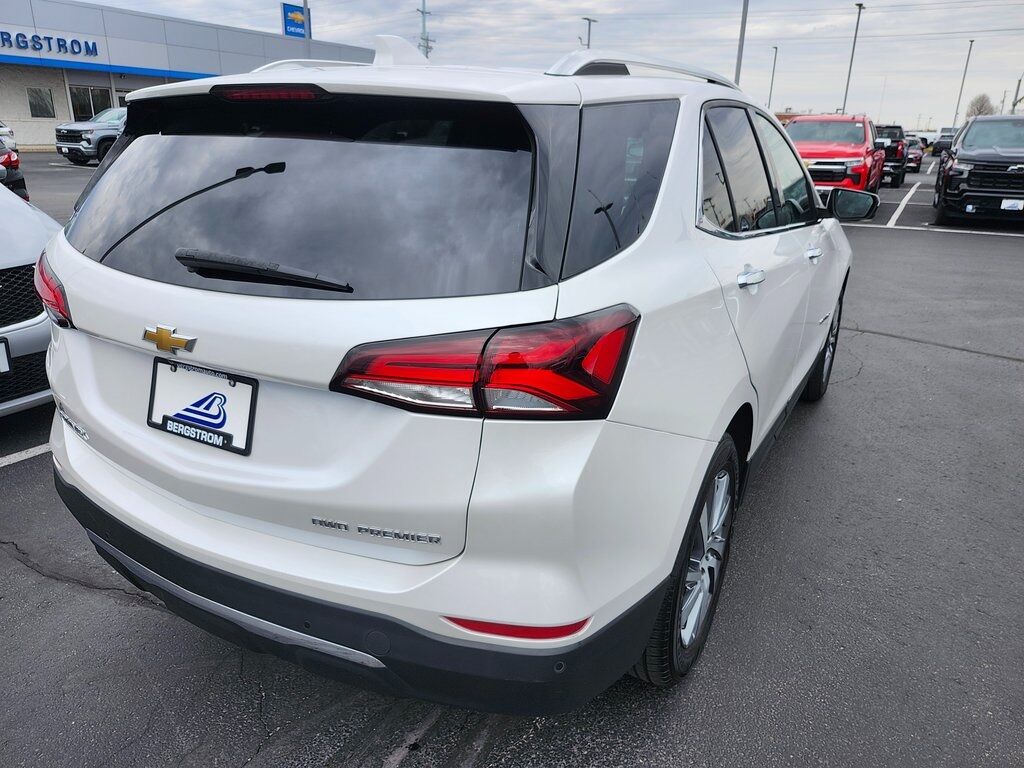 2022 Chevrolet Equinox Premier Green Bay WI