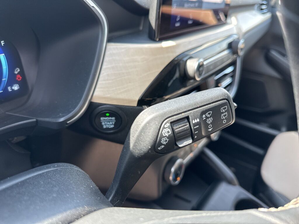 2022 Ford Escape Hybrid Titanium Manitowoc WI