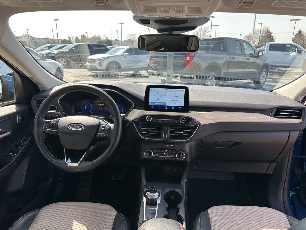 2022 Ford Escape Hybrid Titanium Manitowoc WI