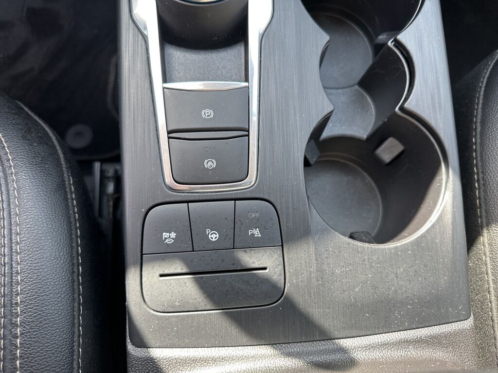 2022 Ford Escape Hybrid Titanium Manitowoc WI