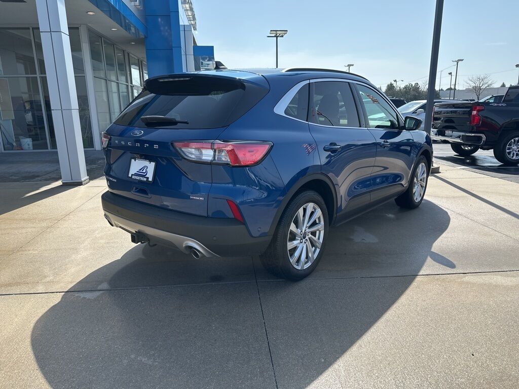 2022 Ford Escape Hybrid Titanium Manitowoc WI