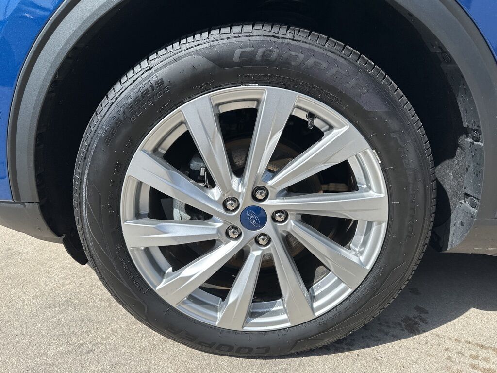 2022 Ford Escape Hybrid Titanium Manitowoc WI