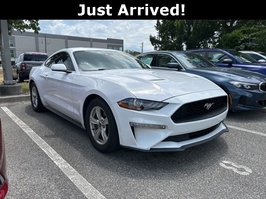 2022 Ford Mustang EcoBoost