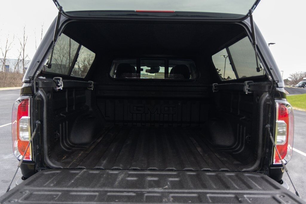 2022 GMC Canyon AT4 w/Leather Racine WI