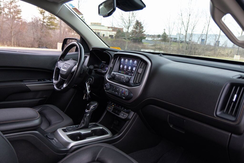 2022 GMC Canyon AT4 w/Leather Racine WI