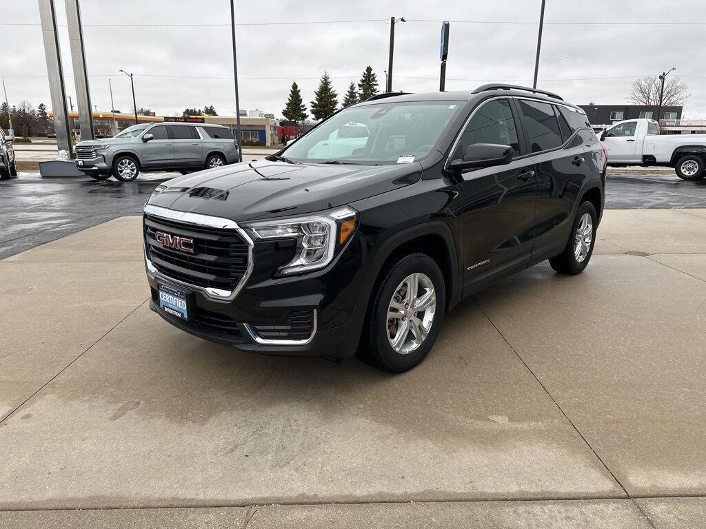 2022 GMC Terrain SLE Manitowoc WI
