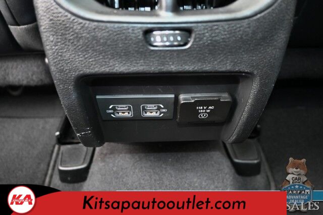 2022 Jeep Cherokee Limited / 4X4 / Auto Start / Power & Heated Leather Seats / Heated Steering Wheel / Sunroof / Adaptive Cruise Control / Lane Departure & Blind Spot Alert / Apple CarPlay & Android Auto / Back Up Camera / Power Liftgate Banglore