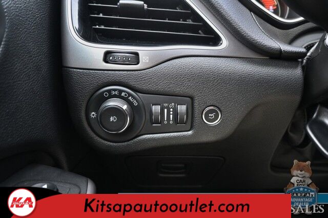 2022 Jeep Cherokee Limited / 4X4 / Auto Start / Power & Heated Leather Seats / Heated Steering Wheel / Sunroof / Adaptive Cruise Control / Lane Departure & Blind Spot Alert / Apple CarPlay & Android Auto / Back Up Camera / Power Liftgate Banglore
