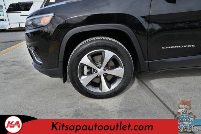 2022 Jeep Cherokee Limited / 4X4 / Auto Start / Power & Heated Leather Seats / Heated Steering Wheel / Sunroof / Adaptive Cruise Control / Lane Departure & Blind Spot Alert / Apple CarPlay & Android Auto / Back Up Camera / Power Liftgate Banglore