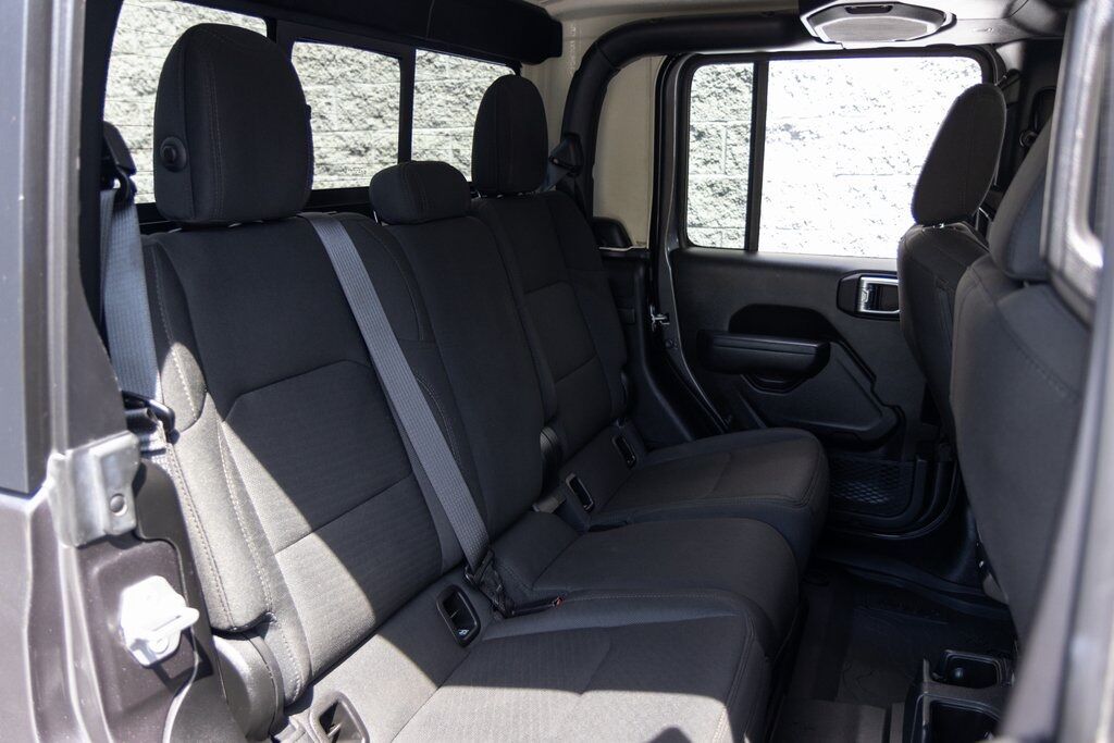2022 Jeep Gladiator Willys Kenosha WI