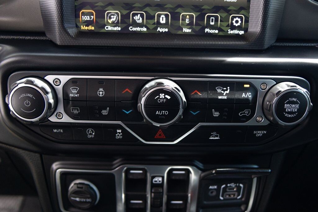 2022 Jeep Gladiator Willys Kenosha WI