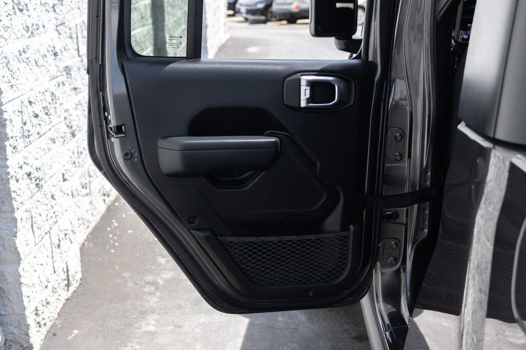 2022 Jeep Gladiator Willys Kenosha WI
