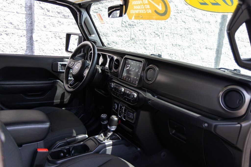 2022 Jeep Gladiator Willys Kenosha WI