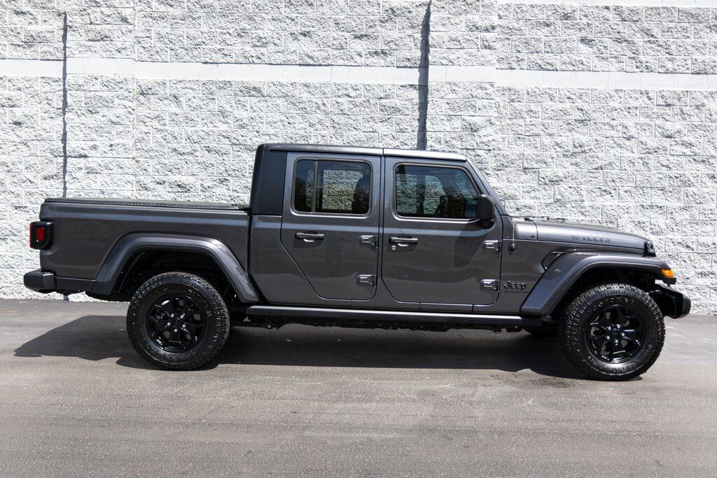 2022 Jeep Gladiator Willys Kenosha WI