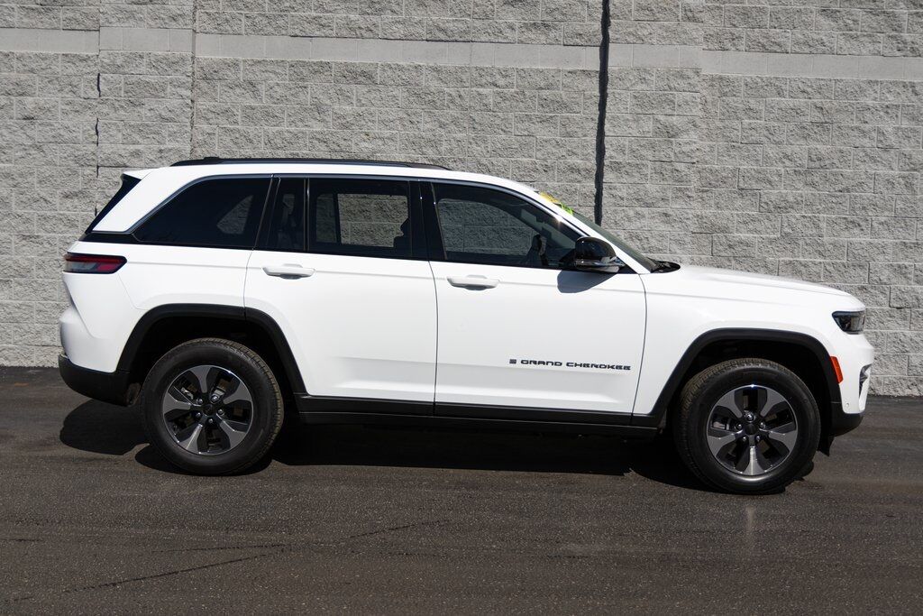 2022 Jeep Grand Cherokee 4xe Kenosha WI