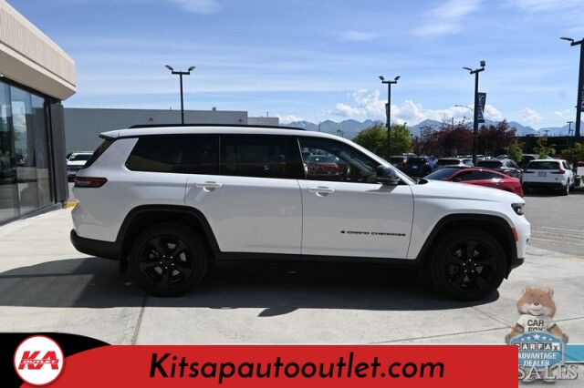 2022 Jeep Grand Cherokee L Altitude Banglore