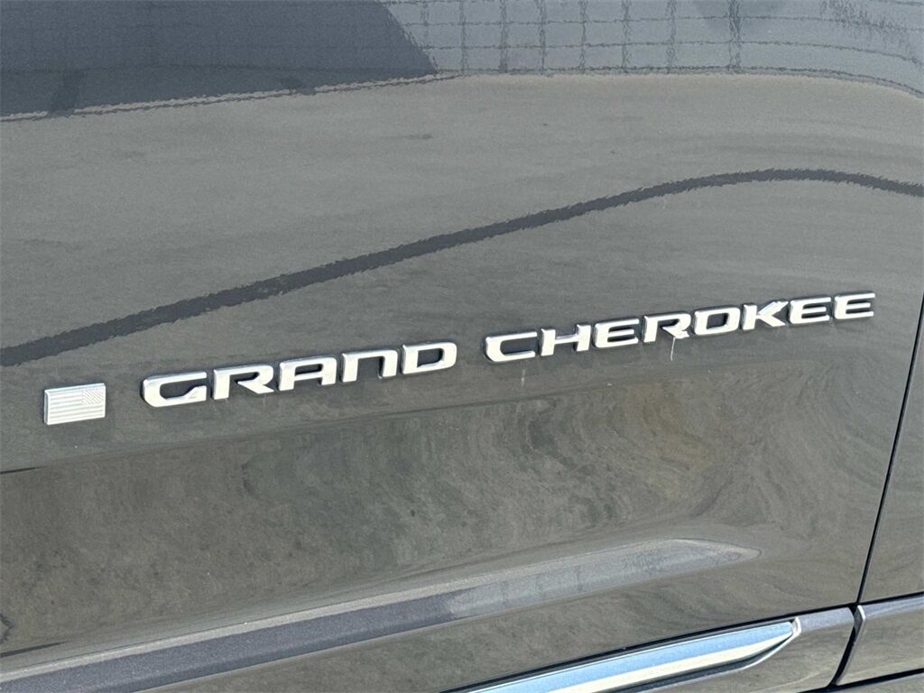 2022 Jeep Grand Cherokee L Summit Quincy MA