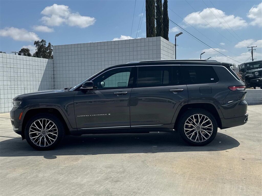 2022 Jeep Grand Cherokee L Summit Quincy MA