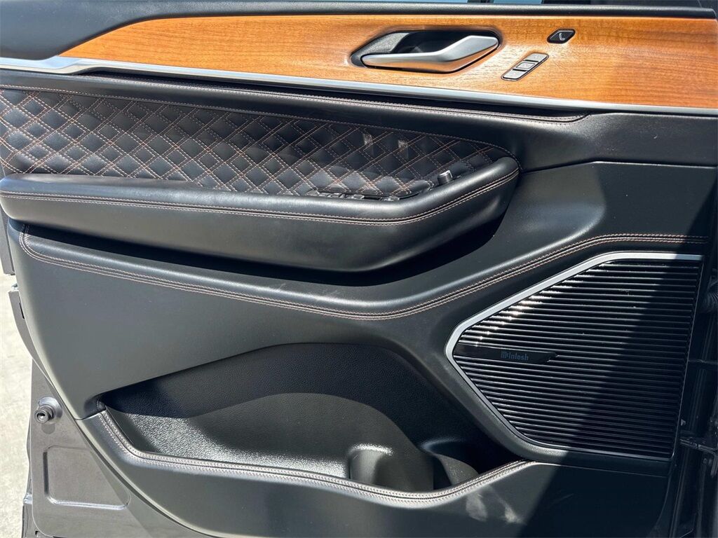 2022 Jeep Grand Cherokee L Summit Quincy MA