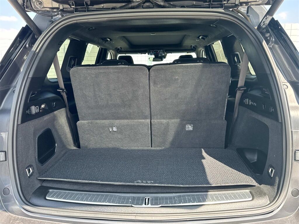 2022 Jeep Grand Cherokee L Summit Quincy MA