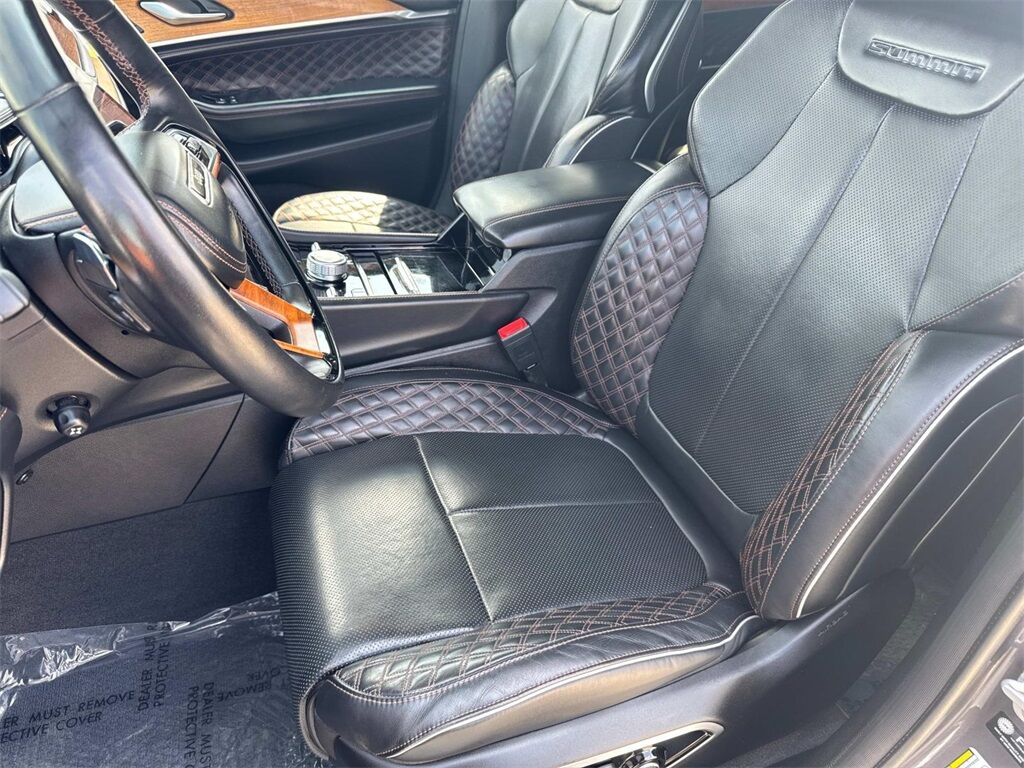 2022 Jeep Grand Cherokee L Summit Quincy MA