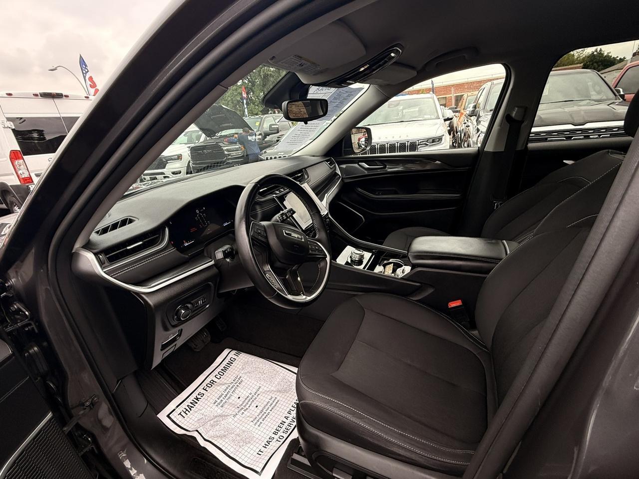 2022 Jeep Grand Cherokee Laredo Bayside NY