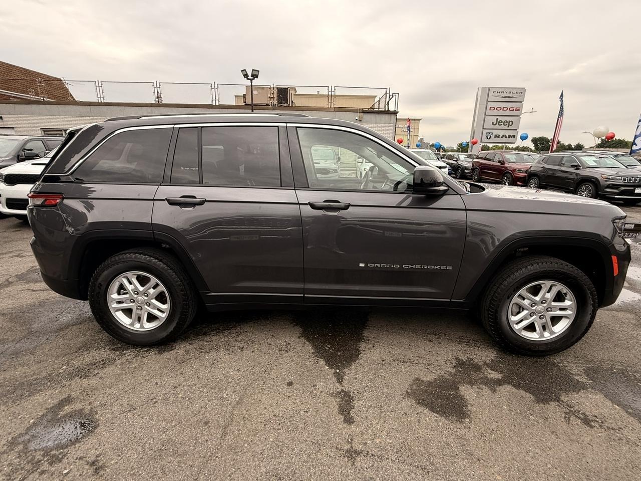 2022 Jeep Grand Cherokee Laredo Bayside NY